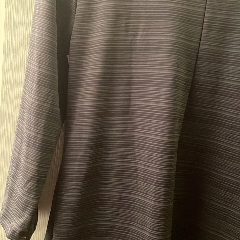 Blouse - Picture 2 of 3